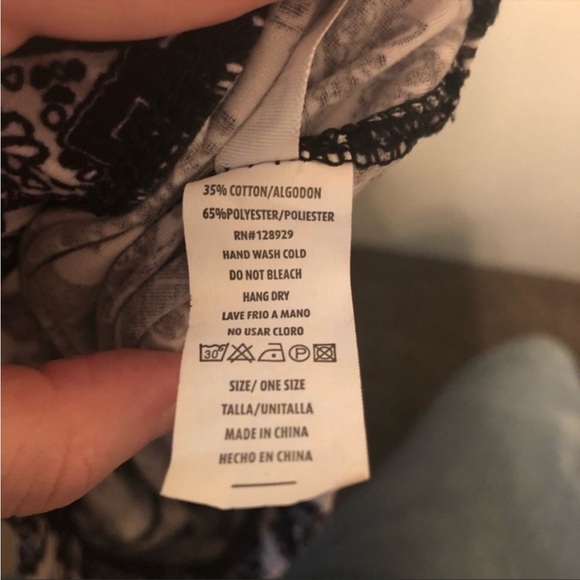 Cute Fancy Fans Black & White Patterned Leggings - Size S/M - Picture 9 of 9